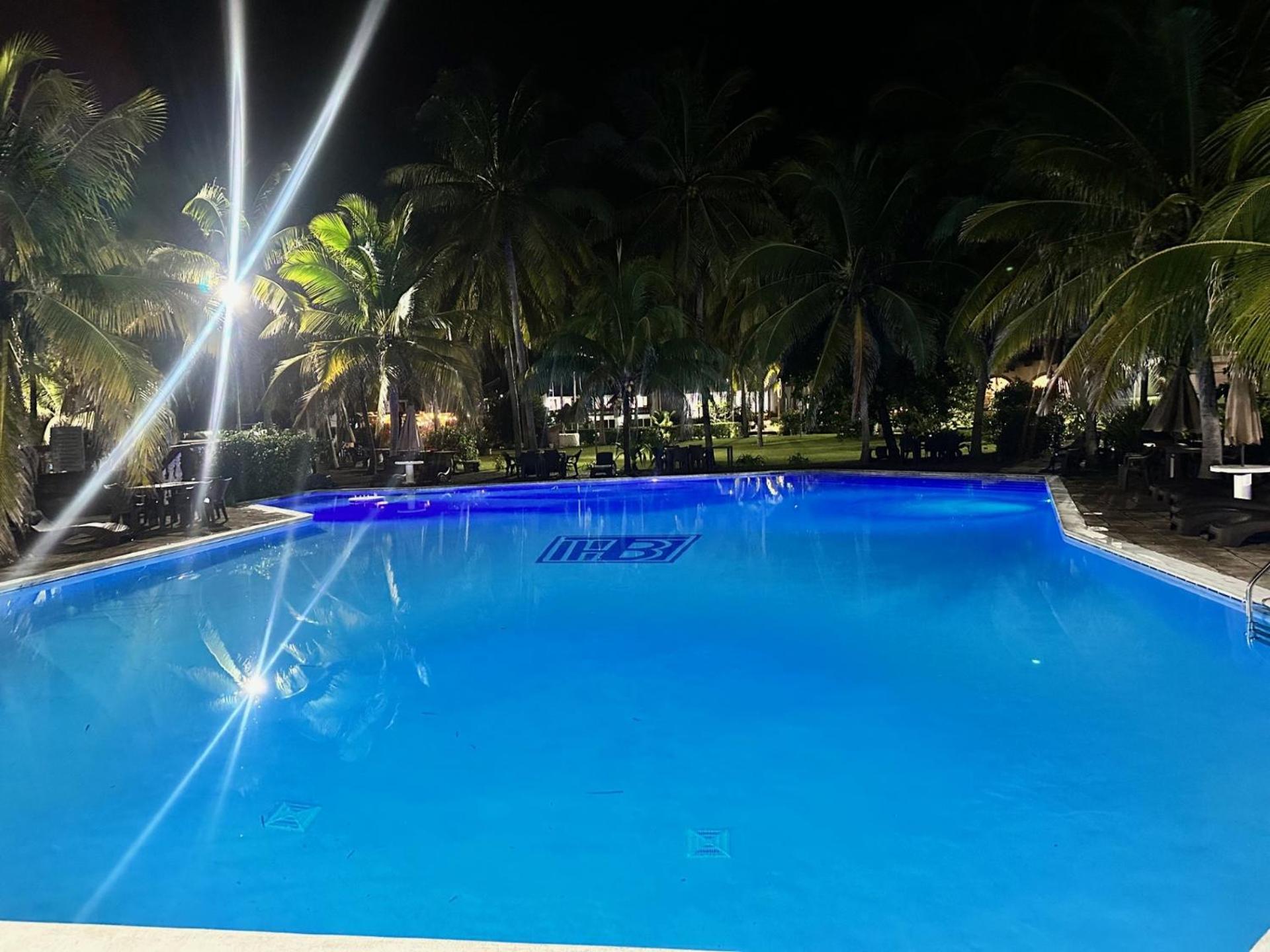 Hotel Tesoro Beach San Luis La Herradura Exterior foto