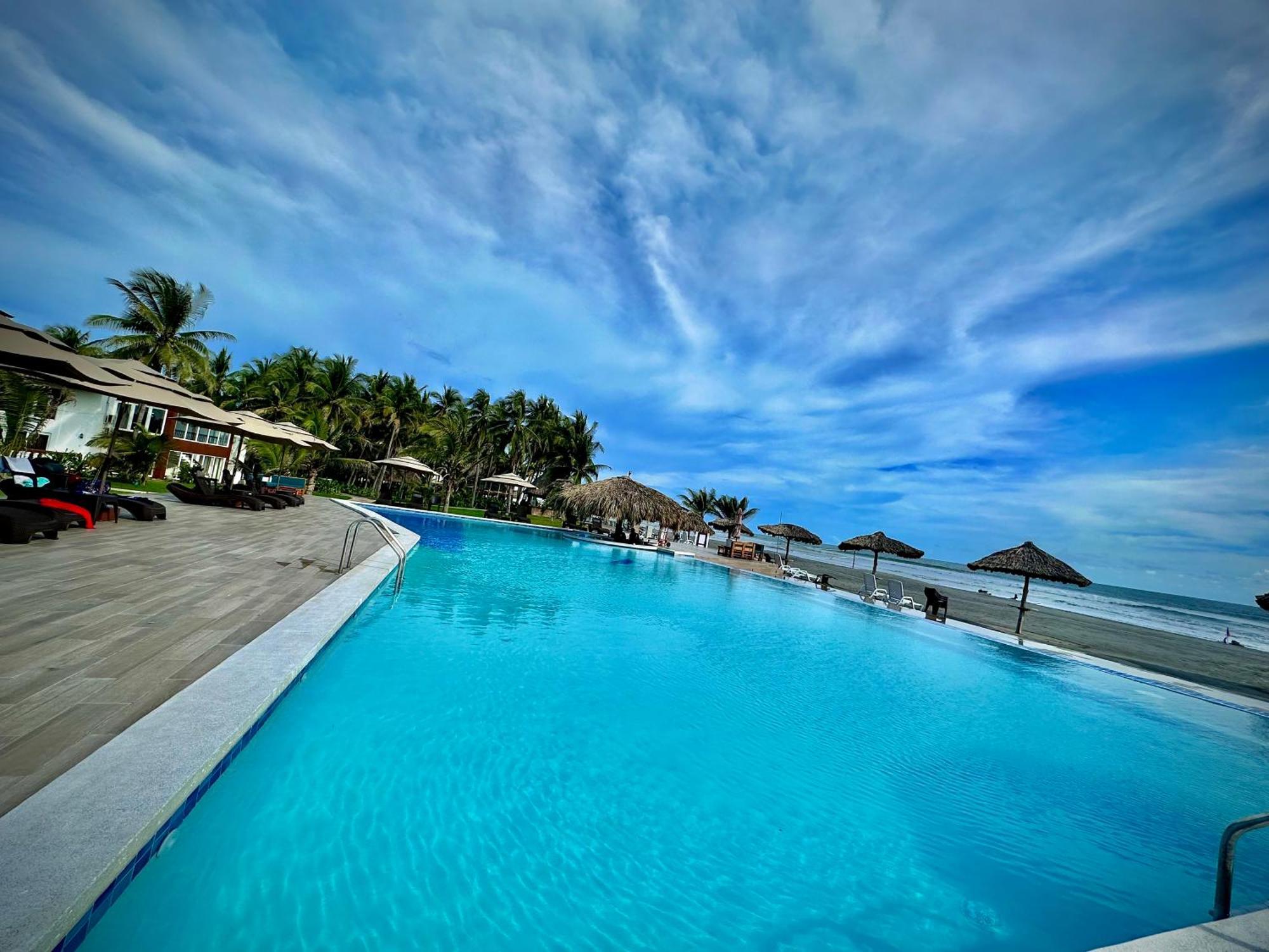 Hotel Tesoro Beach San Luis La Herradura Exterior foto