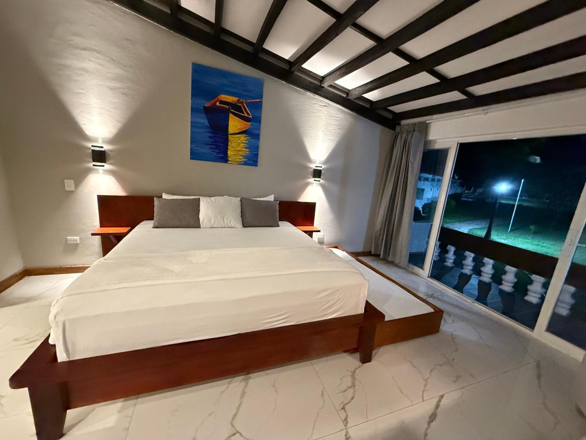 Hotel Tesoro Beach San Luis La Herradura Exterior foto